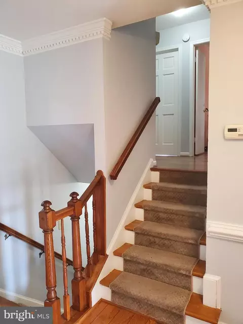 Entry Way - 302 W Juniper Ave, Sterling, VA 20164 photo 3 of 9