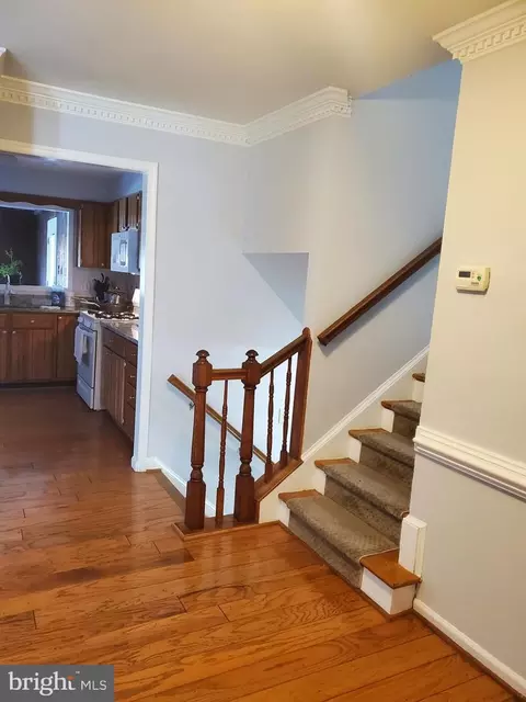 Entry Way - 302 W Juniper Ave, Sterling, VA 20164 photo 2 of 9