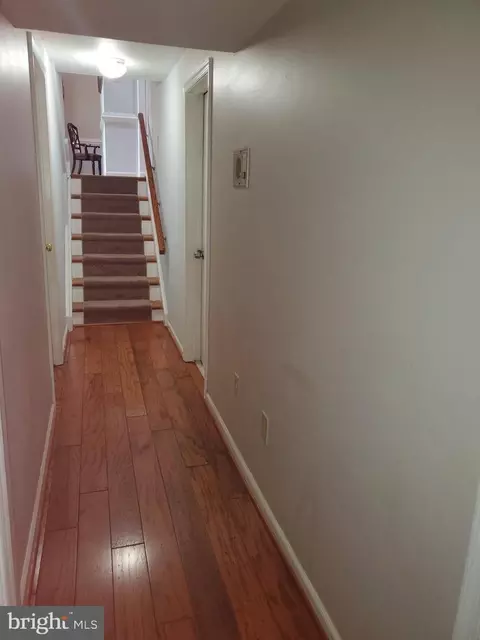 Entry Way - 302 W Juniper Ave, Sterling, VA 20164 photo 5 of 9