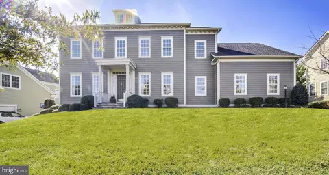 41661 Appleyard Pl, Ashburn, VA 20148