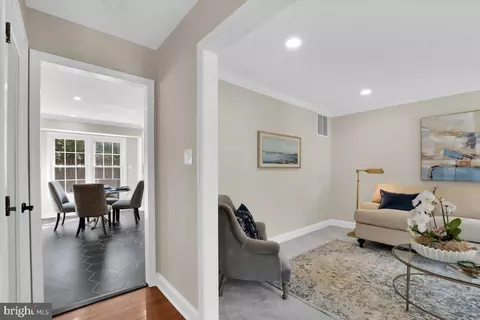 12 Summer Breeze Ct, Sterling, VA 20165 photo 4