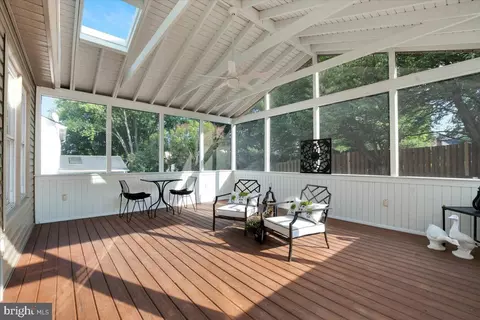 12 Summer Breeze Ct, Sterling, VA 20165 photo 6