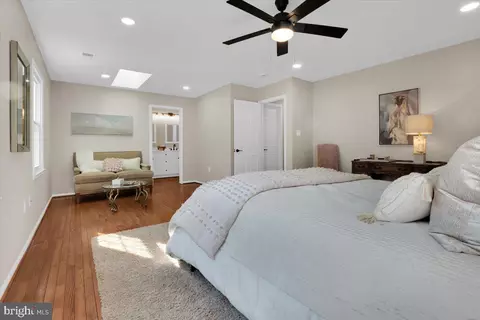 12 Summer Breeze Ct, Sterling, VA 20165 photo 11