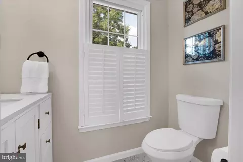 12 Summer Breeze Ct, Sterling, VA 20165 photo 13