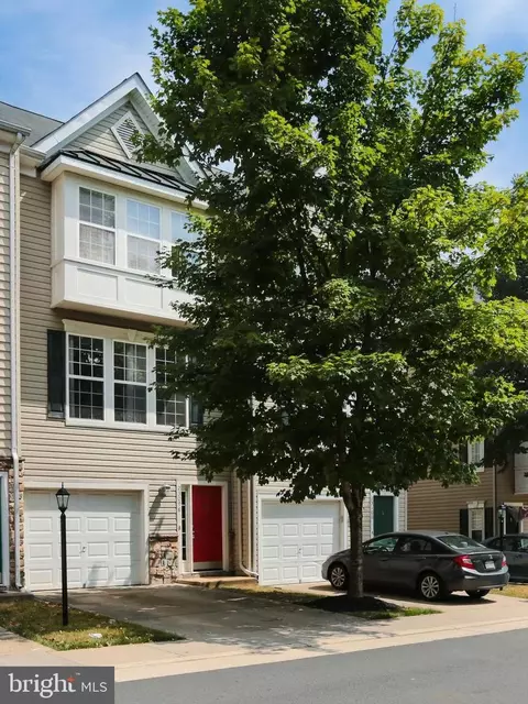 23098 Fontwell Sq, Sterling, VA 20166