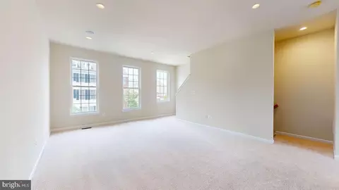 25126 Mcbryde Ter, Chantilly, VA 20152 photo 4