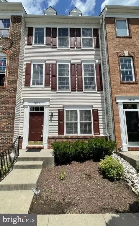 25126 Mcbryde Ter, Chantilly, VA 20152
