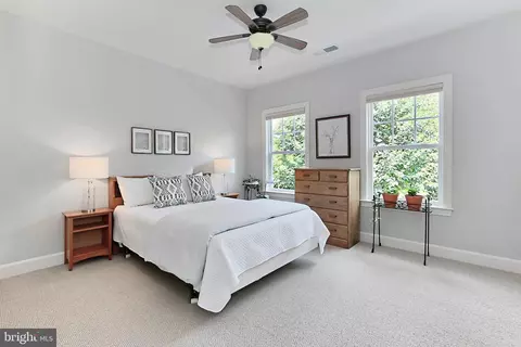 23078 Bronstein Ln, Brambleton, VA 20148 photo 13