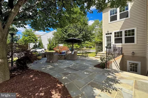23078 Bronstein Ln, Brambleton, VA 20148 photo 9