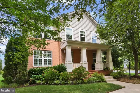 23078 Bronstein Ln, Brambleton, VA 20148