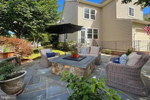 23078 Bronstein Ln, Brambleton, VA 20148 photo 8