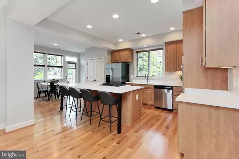23078 Bronstein Ln, Brambleton, VA 20148 photo 6