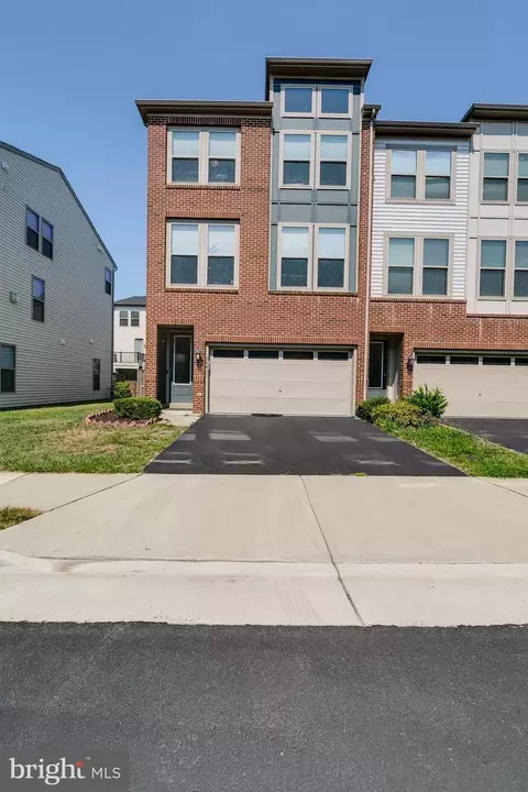 24463 Juniper Wood Ter, Sterling, VA 20166