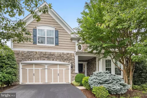 43611 Aldie Mill Ct, Chantilly, VA 20152