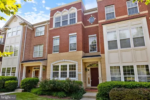 19354 Gardner View Sq, Leesburg, VA 20176