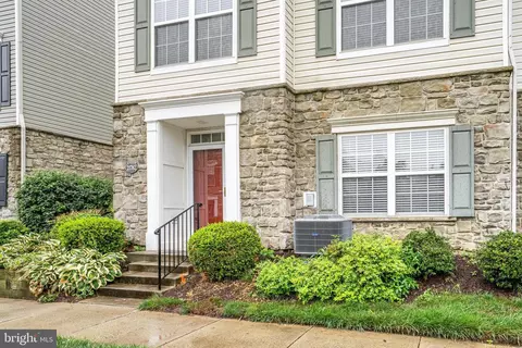 21782 Dragons Green Sq, Ashburn, VA 20147