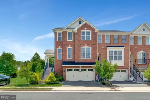201 Cenning Ter, Purcellville, VA 20132