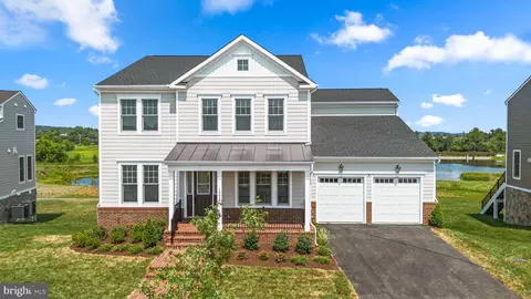 1002 Kalaris Pl SE, Leesburg, VA 20175