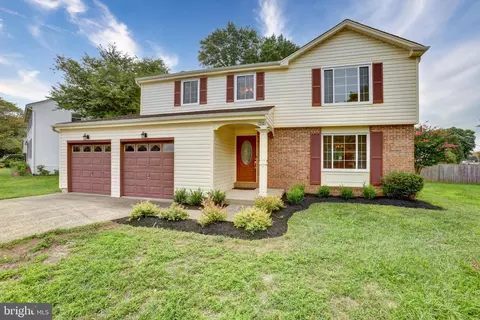 901 Redbud Ln NE, Leesburg, VA 20176