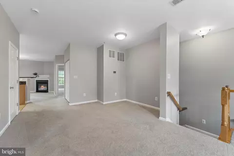 20238 Macglashan Ter, Ashburn, VA 20147 photo 2
