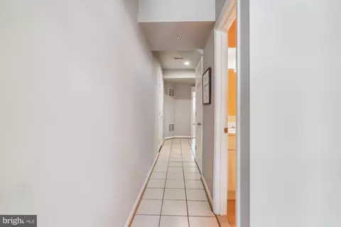 Entry Way - 42920 Golf View Dr, Chantilly, VA 20152 photo 1 of 7