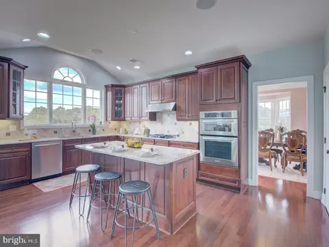 Kitchen - 43289 Barnstead Dr, Ashburn, VA 20148 photo 1 of 10