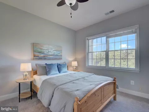 Bedroom - 43289 Barnstead Dr, Ashburn, VA 20148 photo 10 of 17