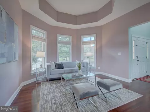 Living - 43289 Barnstead Dr, Ashburn, VA 20148 photo 2 of 15