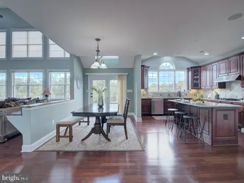 Dining - 43289 Barnstead Dr, Ashburn, VA 20148 photo 8 of 14