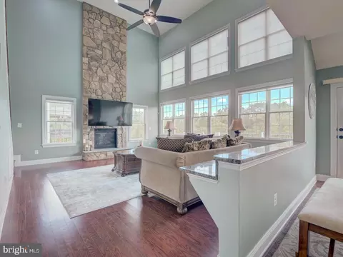 Living - 43289 Barnstead Dr, Ashburn, VA 20148 photo 10 of 15