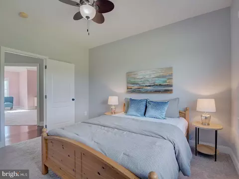 Bedroom - 43289 Barnstead Dr, Ashburn, VA 20148 photo 12 of 17