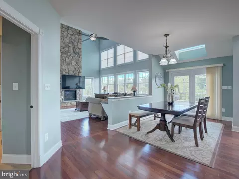 Dining - 43289 Barnstead Dr, Ashburn, VA 20148 photo 7 of 14