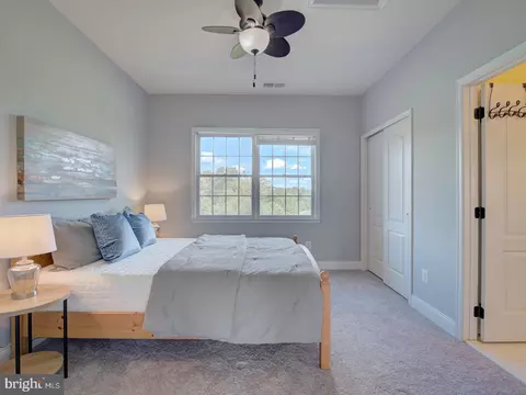 Bedroom - 43289 Barnstead Dr, Ashburn, VA 20148 photo 9 of 17
