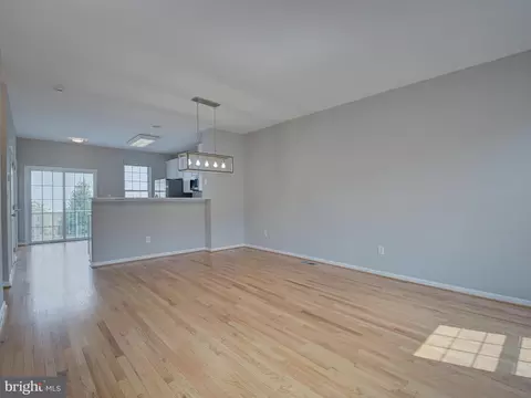 25134 Mcbryde Ter, Chantilly, VA 20152 photo 3