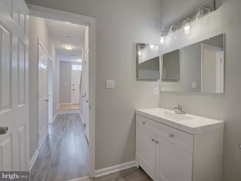25134 Mcbryde Ter, Chantilly, VA 20152 photo 28