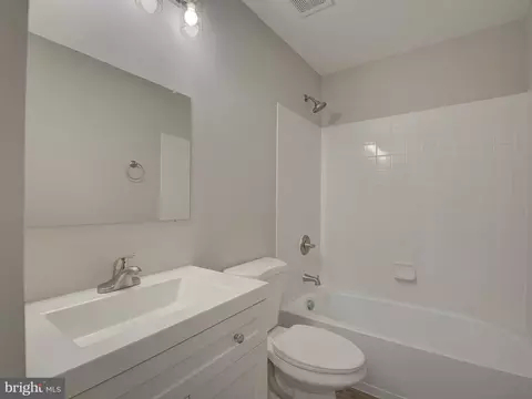 25134 Mcbryde Ter, Chantilly, VA 20152 photo 5