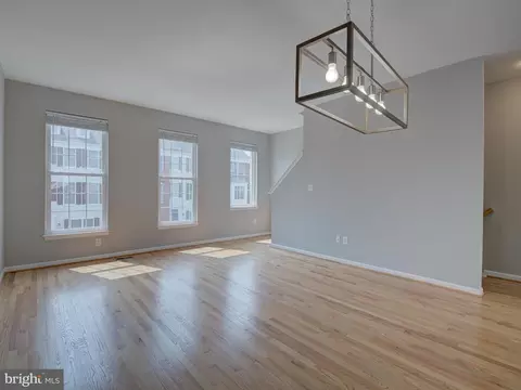25134 Mcbryde Ter, Chantilly, VA 20152 photo 4