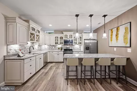 Kitchen - 20144 Black Diamond Pl, Ashburn, VA 20147 photo 4 of 5