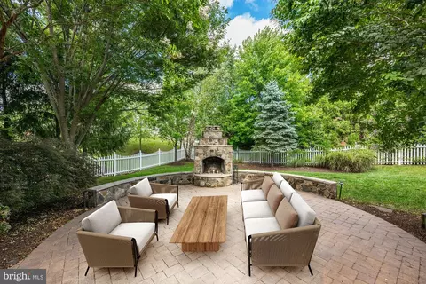 Exterior - 20144 Black Diamond Pl, Ashburn, VA 20147 photo 6 of 15