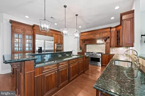 Kitchen - 20144 Black Diamond Pl, Ashburn, VA 20147 photo 2 of 5