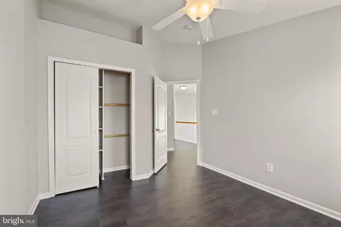 Entry Way - 25191 Bald Eagle Ter, Chantilly, VA 20152 photo 11 of 14