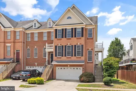 Exterior - 25191 Bald Eagle Ter, Chantilly, VA 20152 photo 2 of 20