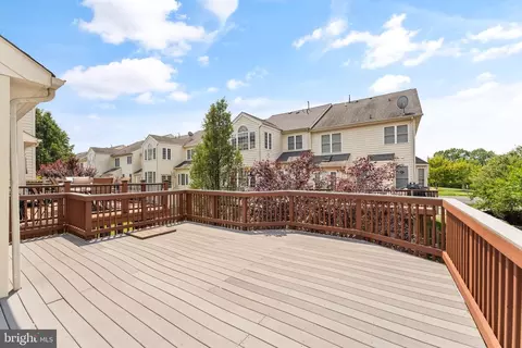 Exterior - 25191 Bald Eagle Ter, Chantilly, VA 20152 photo 5 of 20