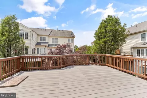 Exterior - 25191 Bald Eagle Ter, Chantilly, VA 20152 photo 6 of 20