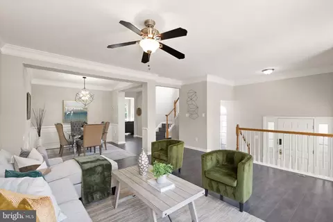 Living - 25191 Bald Eagle Ter, Chantilly, VA 20152 photo 3 of 7