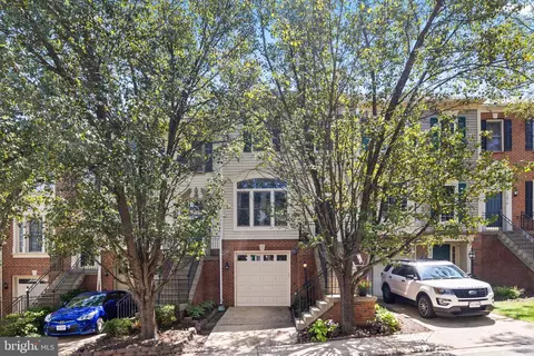 19906 Upland Ter, Ashburn, VA 20147