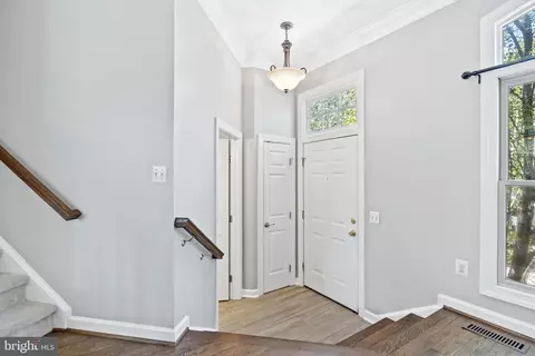 19906 Upland Ter, Ashburn, VA 20147 photo 4