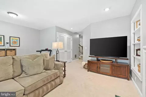 19906 Upland Ter, Ashburn, VA 20147 photo 24