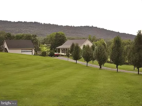 38513 Stevens Rd, Lovettsville, VA 20180