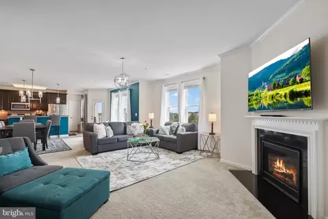 41900 Metamorphic Sq #306, Aldie, VA 20105